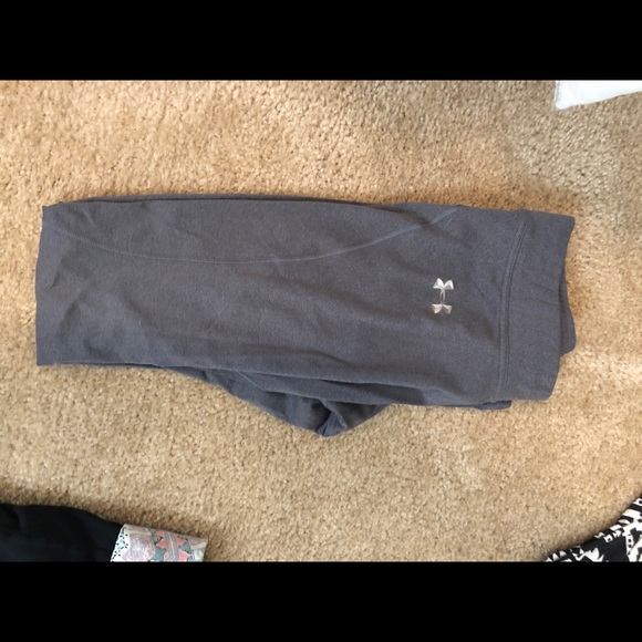 LEGGINGS AND YOGA PANTS! - Picture 4 of 5